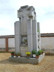 Monumento "A los caidos por Dios y por la Patria". Cementerio municipal de La Baeza